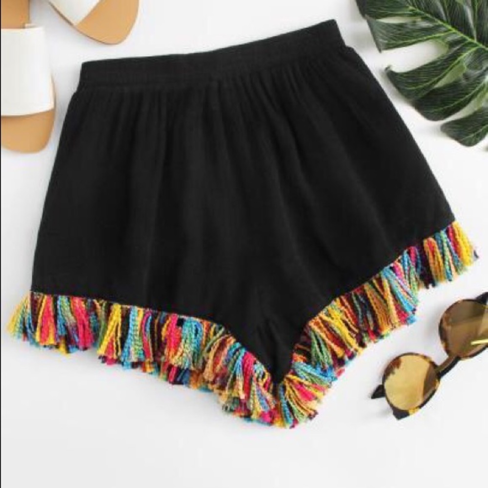 Elastic Waist Fringe Trim Shorts